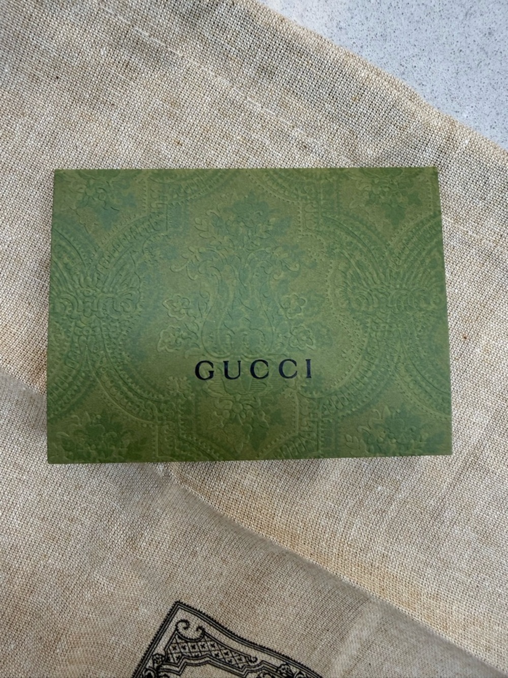 Gucci Beige GG Supreme Canvas Shoulder Bag with Green and Red Web - Picture 6 of 9
